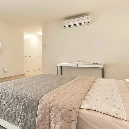 Apartamento En Magnolia Golf * Адехе